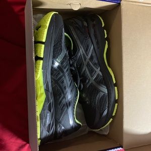 Brand new ASICS GT-2000 5 LITE SHOW